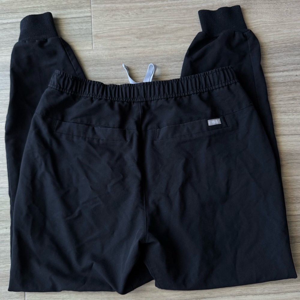 FIGS Black Tansen Jogger Scrub Regular Pants Size Medium - Picture 5 of 9